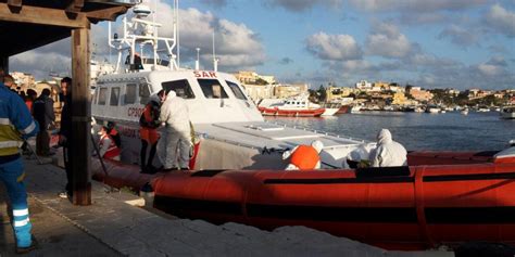 Naufragio Al Largo Della Libia Corpi In Mare Recuperati Cadaveri