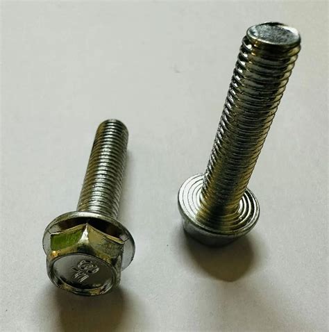 Hexagon Mild Steel Hex Flange Bolt Grade En At Rs Kg In New