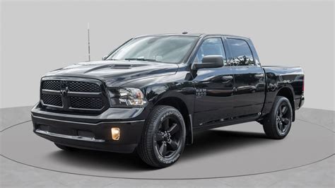 Ram 1500 2022 Slt 4x4 Crew Cab 5 7 Box Allure Noire Usagée Et D’occasion à Vendre Chez Hgregoire