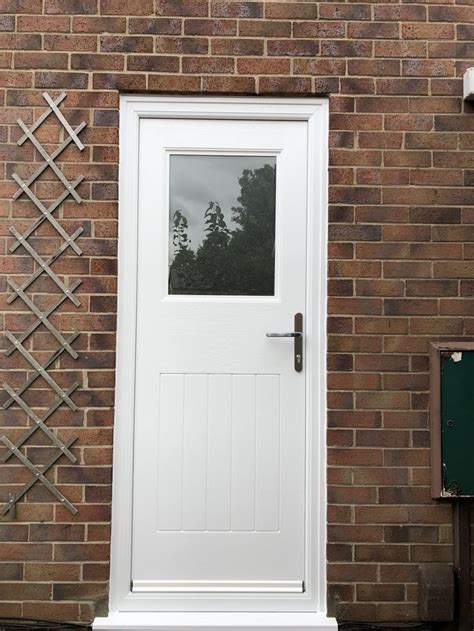 Rockdoor Cottage View In White With Stippolyte Backing Glass Fitted In