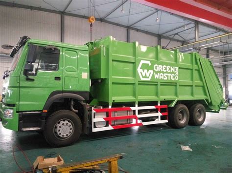 Sinotruk Howo Rear Load Compactor Refuse Collection Truck China