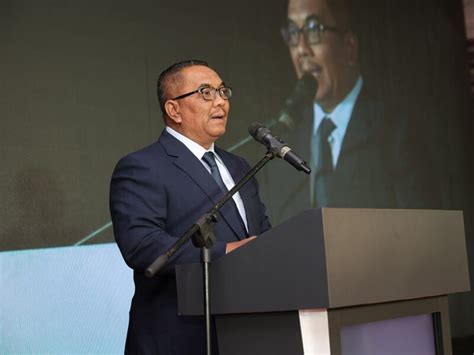 kedah menteri besar  moelnlycke kulim launch news hub asia