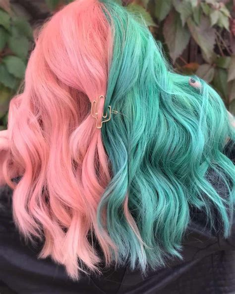 23 Brilliant Split Hair Color Ideas Thatll Make You Dye Your Hair