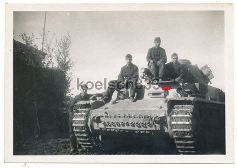 Foto Panzermänner auf Panzer IV mit Kennung 20 Postimages