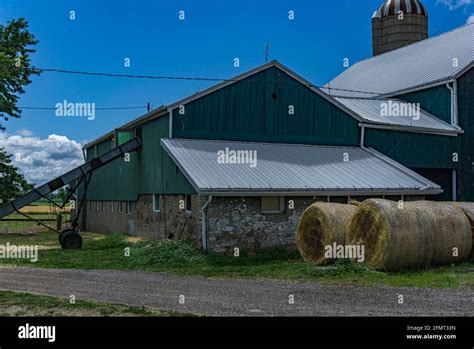 Hamilton Ontario Canada August Barn And Silo On Farming Land