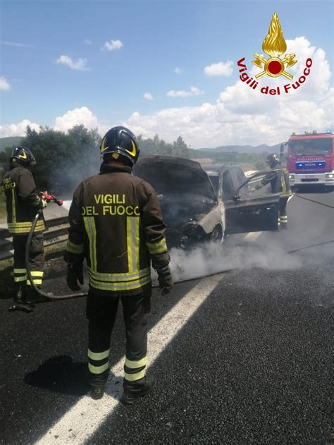 Autostrada A1 Auto In Fiamme Tra Orvieto E Fabro In Salvo Due Coniugi