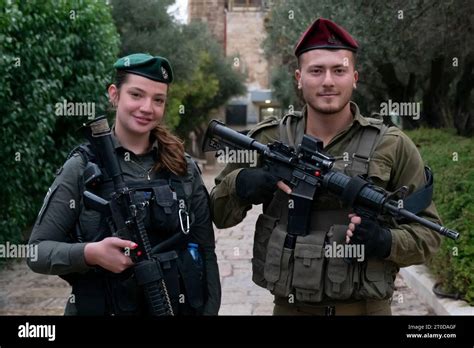 An Israeli soldier of the 35th Brigade also known as the Paratroopers ...