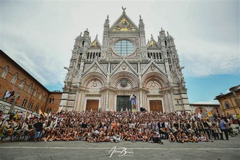 Palio Di Siena Agosto Giro Della Vittoria Della Lupa Foto