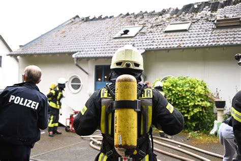 Vater Sticht Auf Seine Familie Ein Haftbefehl Erlassen