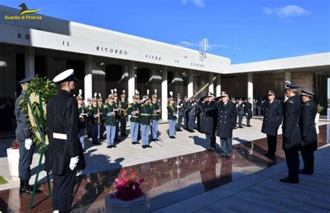 Gdf Bari In Rendono Omaggio Al Sacrario Militare Dei Caduti D