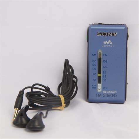 RU Shipping NEW Sony Stereo SRF S84 FM AM Super Compact Radio Walkman