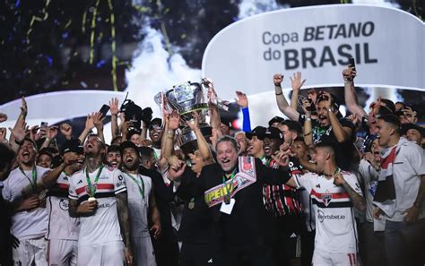 1º título e fim de jejum São Paulo é campeão da Copa do Brasil Bahia