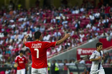 Benfica vence em Braga e continua sete pontos à frente do Sporting