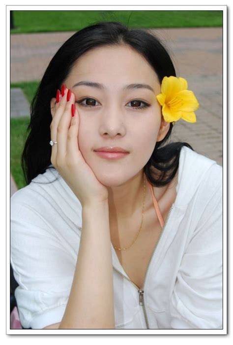 Chinese Female Actress Wallpapers Images Nice Hot Girls