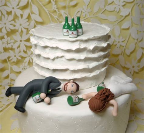 50 Funniest Wedding Cake Toppers Thatll Make You Smile [pictures]