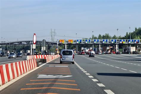 Od Dzisiaj Autostrada A Bezp Atna Dla Samochod W Z Ukrai Skimi