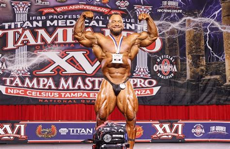 Hunter Labrada Gewinnt Tampa Pro