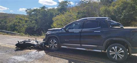 Mulher E Homem Ficam Feridos Em Batida Entre Carro E Moto Na LMG 676