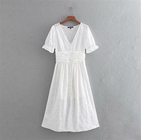 Robe En Coton Blanc Broderie Anglaise Mode Dailyselect