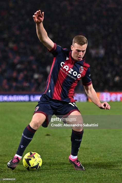 Lewis Ferguson of Bologna FC in action during the Serie A match... News ...