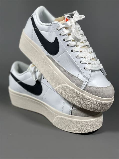 Nike Blazer Plataforma Strange Sneakers