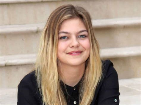 Louane Clo Tr E Chez Elle Apr S La Naissance De Sa Fille Je N Tais