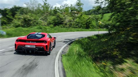 Ferrari 488 Pista 新浪汽车