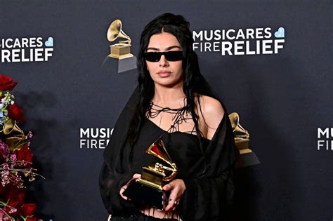 Charli Xcx Grammy Stage Sultry Look Hot Celebs Home