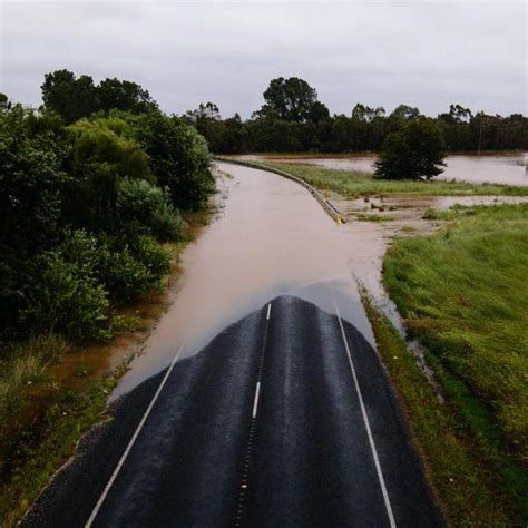 Fifth Death Mass Evacuation In Qld Floods Riverine Herald