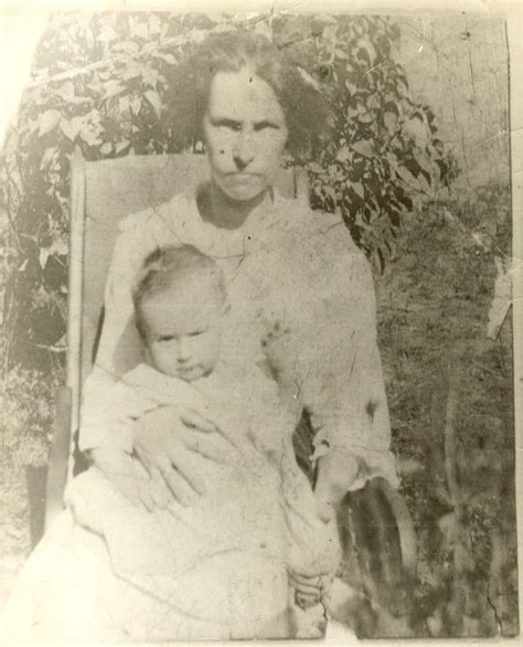 Cynthia Jane Neal Chapman With Daughter Daisy Ethel Chapman View