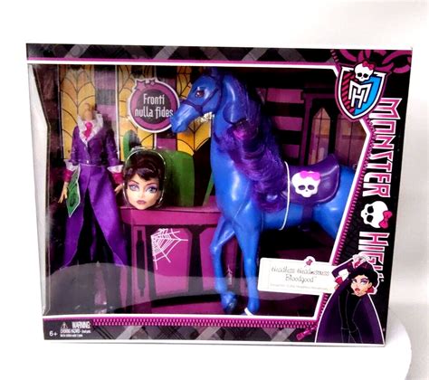 Monster High Headless Headmistress Bloodgood Doll Nightmare Horse Set