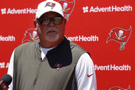 Tampa Bay Buccaneers' Bruce Arians implores players to get COVID-19 vaccine