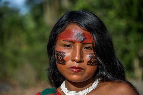 Beautiful photos of isolated tribe in remote Amazon rainforest, with ...