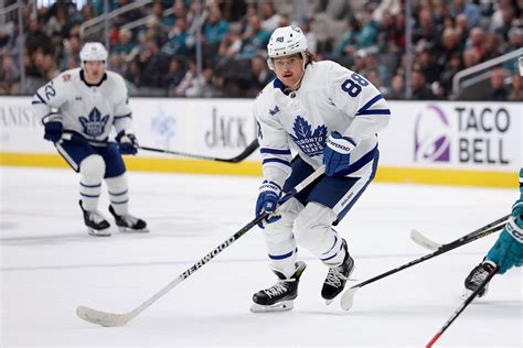 Nylander How Does William Nylander S New Contract Compare To That Of