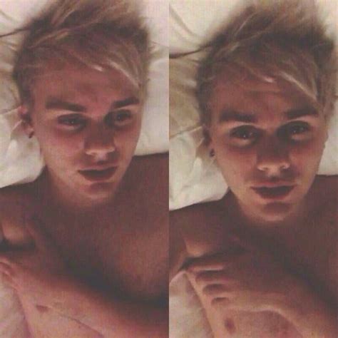 Michael Clifford Being Naked And Super Cute