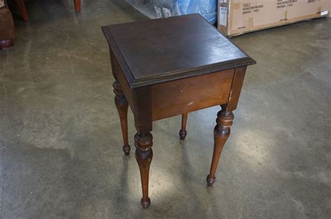 Vintage End Table W Drawer