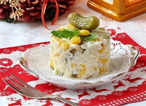 Салат с кукурузой и сыром