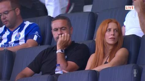 Artur Jorge esteve na tribuna do Estádio do Dragão a assistir ao FC