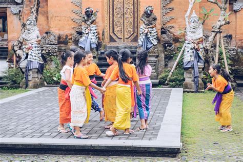 Visitbali - 3 Traditional Balinese Games To Build Togetherness