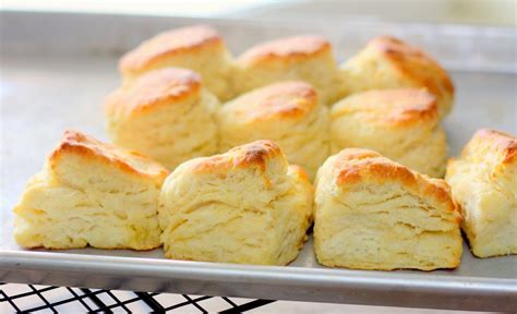 Mangio Da Sola Fluffy Southern Buttermilk Biscuits