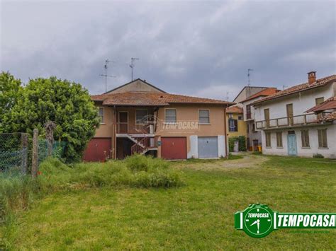 Vendita Villa Unifamiliare In Via Dei Cedri Casorate Primo Da