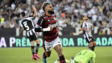 Um M S Ap S Estreia De Paulo Sousa Gabigol O Jogador Mais