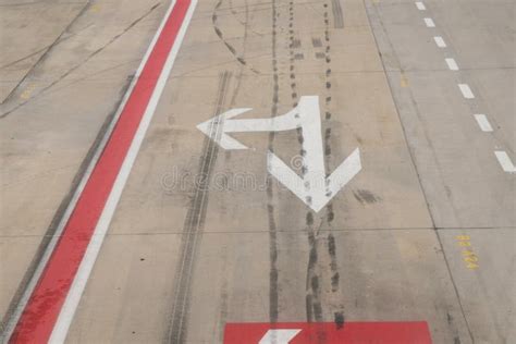 Airplane Runway Markings