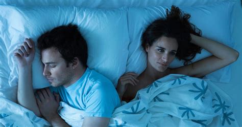 3 Convincing Scientific Reasons To Sleep Naked