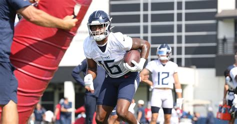 Report Titans Treylon Burks Expected To Miss A Few Weeks With