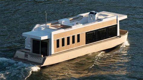 Crossover Yacht (beachable houseboat) | Boat Design Net