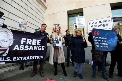 Us Charges Assange After London Arrest Ends 7 Years In Ecuador Embassy