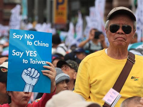 Thousands of pro-independence demonstrators unite in Taiwan's capital ...