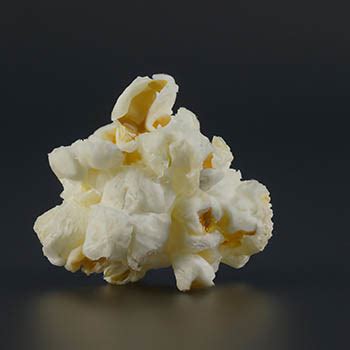 Packreate » Single Popcorn – studio shoot closeup, 24 photos