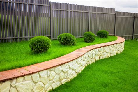 Understanding The Benefits And Drawbacks Of Different Fence Materials